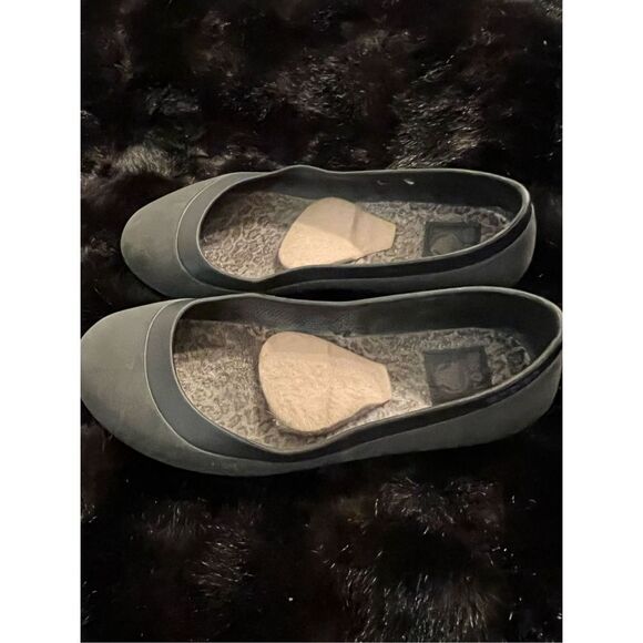 Crocs black slip on ballet flats, shoes, size 10 - Picture 3 of 5